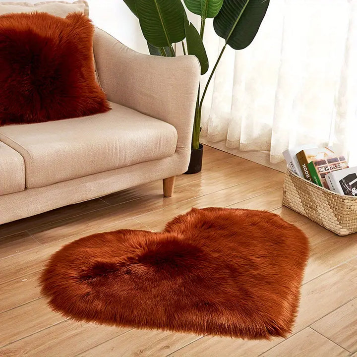 Heart-shaped plush rug | Soft &amp; washable | Available in 3 sizes