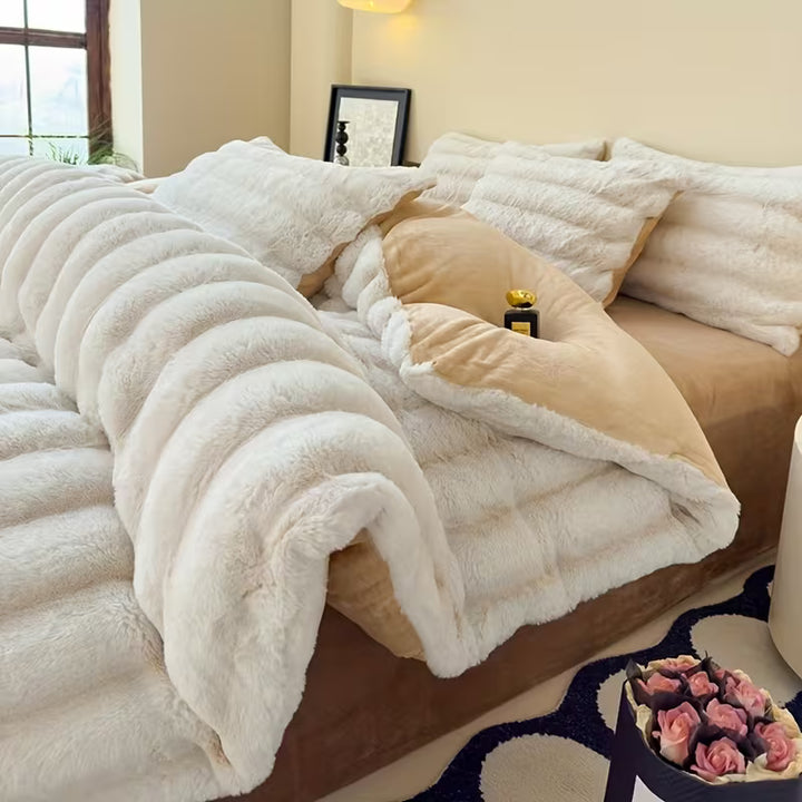 WinterLuxe™ 4-Piece Milk Velvet Bed Set | 200cm * 230cm