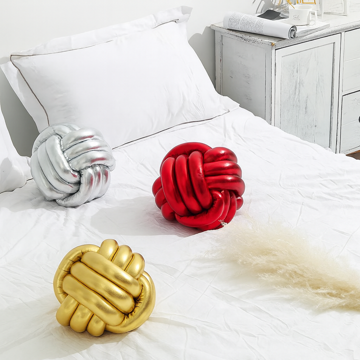 Hand-knotted Christmas knotted cushion | 20 cm | Soft &amp; Decorative