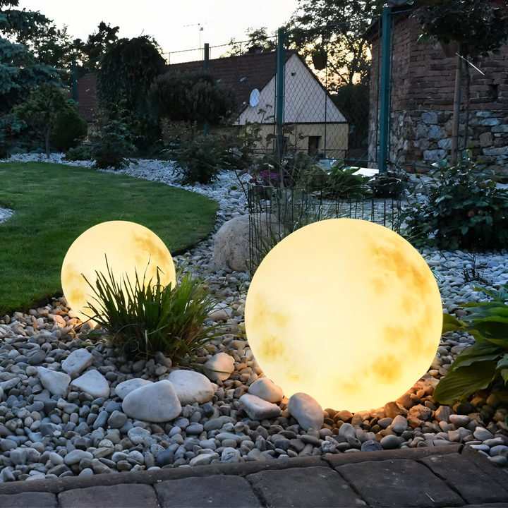 LunaLumena | Solar LED Garden Lamp in Moon Shape – Weatherproof Outdoor Lighting with Warm White Light