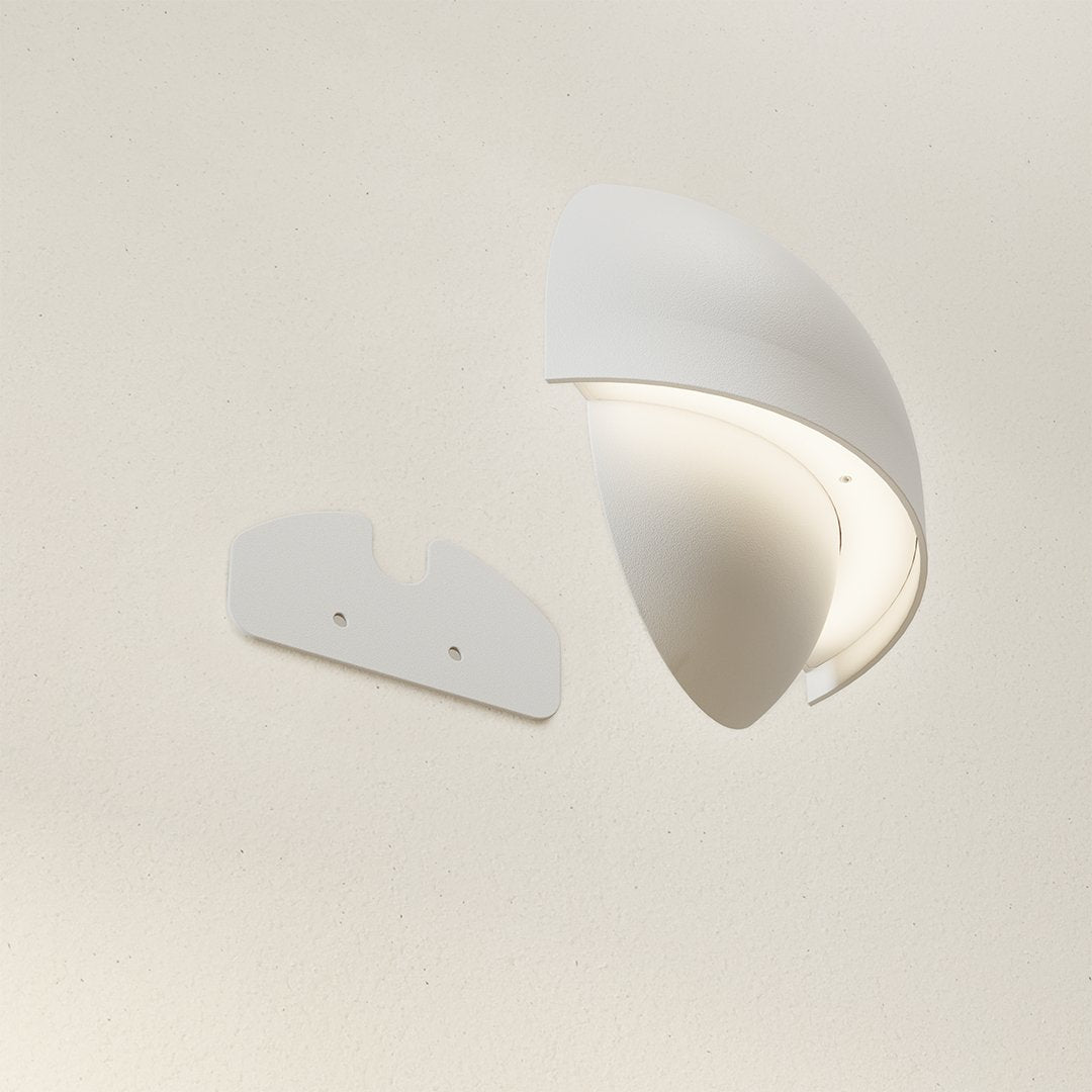 Orion™ LED Wall Lamp | Wireless or Cable | Warm, Atmospheric Light for Indoors &amp; Outdoors