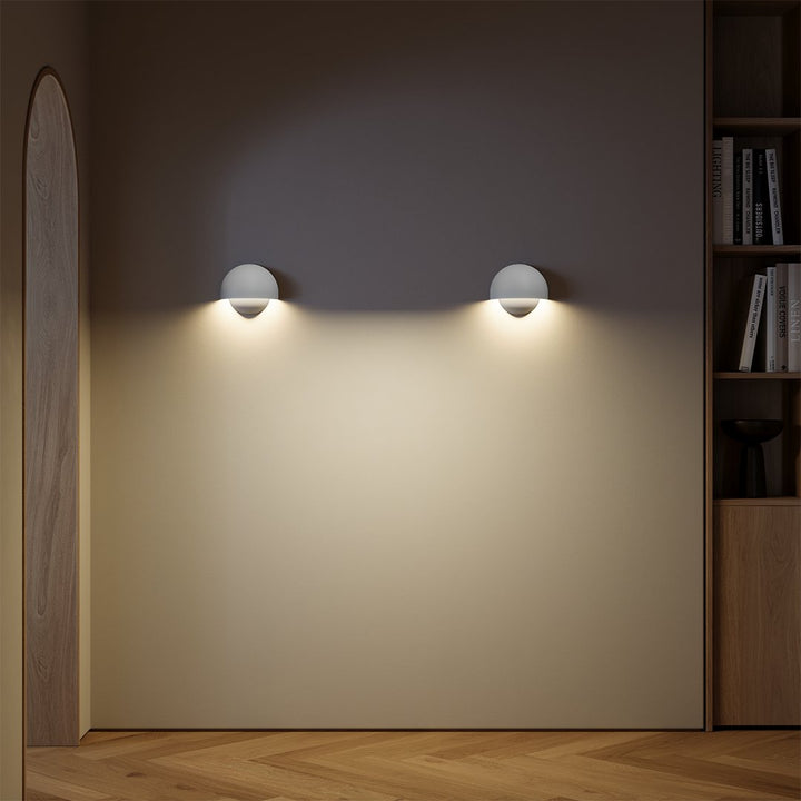 Orion™ LED Wall Lamp | Wireless or Cable | Warm, Atmospheric Light for Indoors &amp; Outdoors