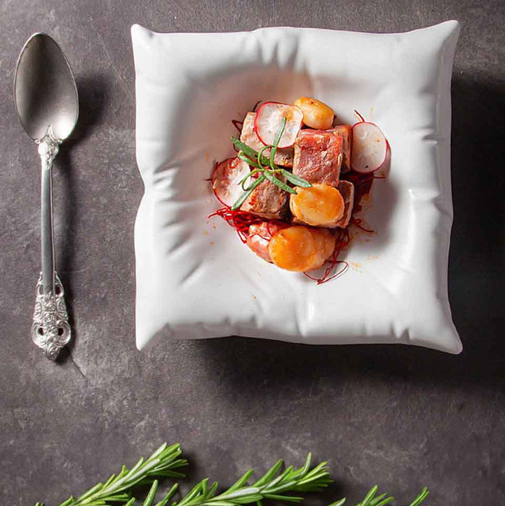 Jumeira | Ceramic Pillow Plate – Elegant Fine Ceramic Plates with a Unique Wavy Design