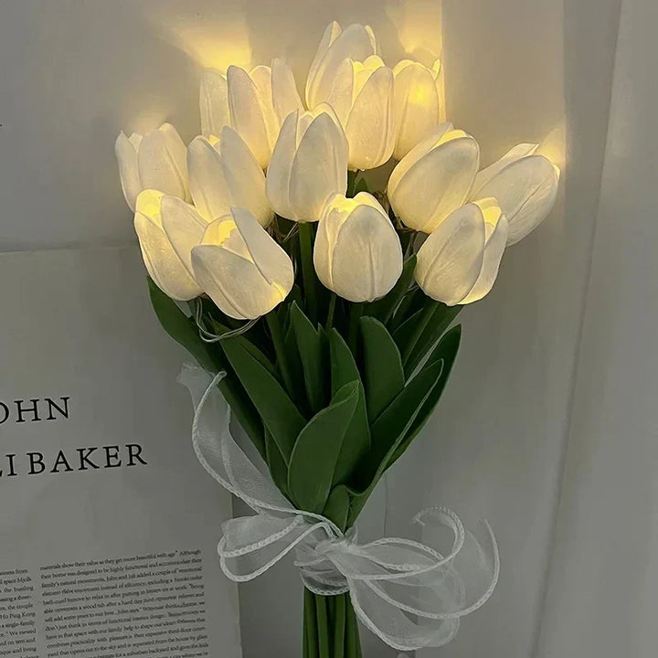 TulipGlow™ LED Table Lamp | Portable &amp; Warm Mood Light in Tulip Design