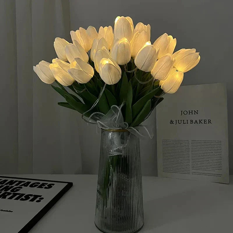 TulipGlow™ LED Table Lamp | Portable &amp; Warm Mood Light in Tulip Design