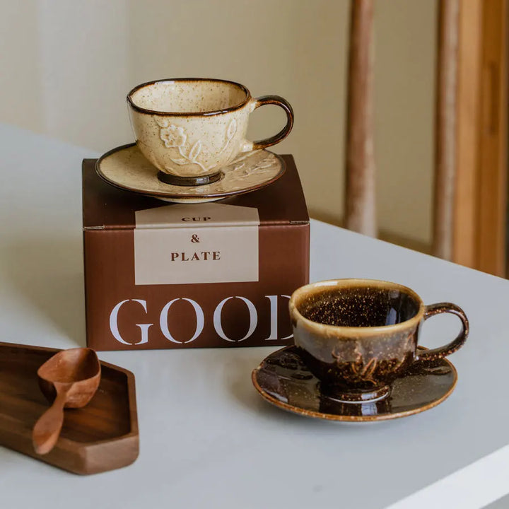 Victoria Mug | Handmade | Botanically Engraved | Sustainable Ceramic