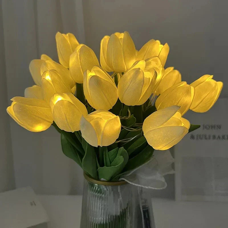 TulipGlow™ LED Table Lamp | Portable &amp; Warm Mood Light in Tulip Design