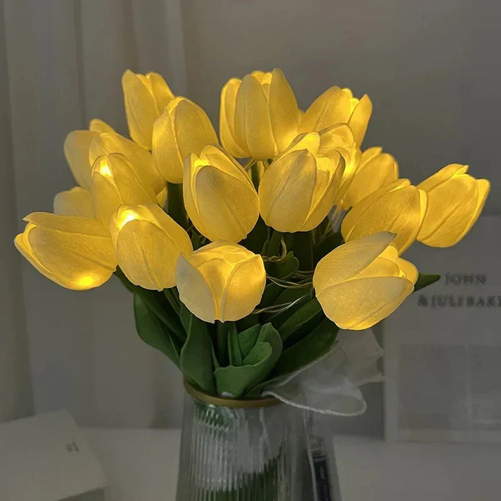 TulipGlow™ LED Table Lamp | Portable &amp; Warm Mood Light in Tulip Design