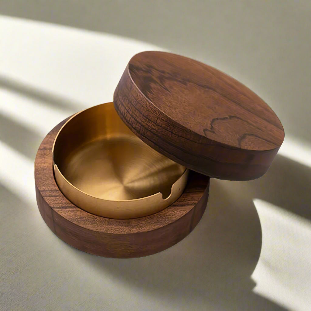 Walnut Ashtray | Windproof ashtray with a stylish design