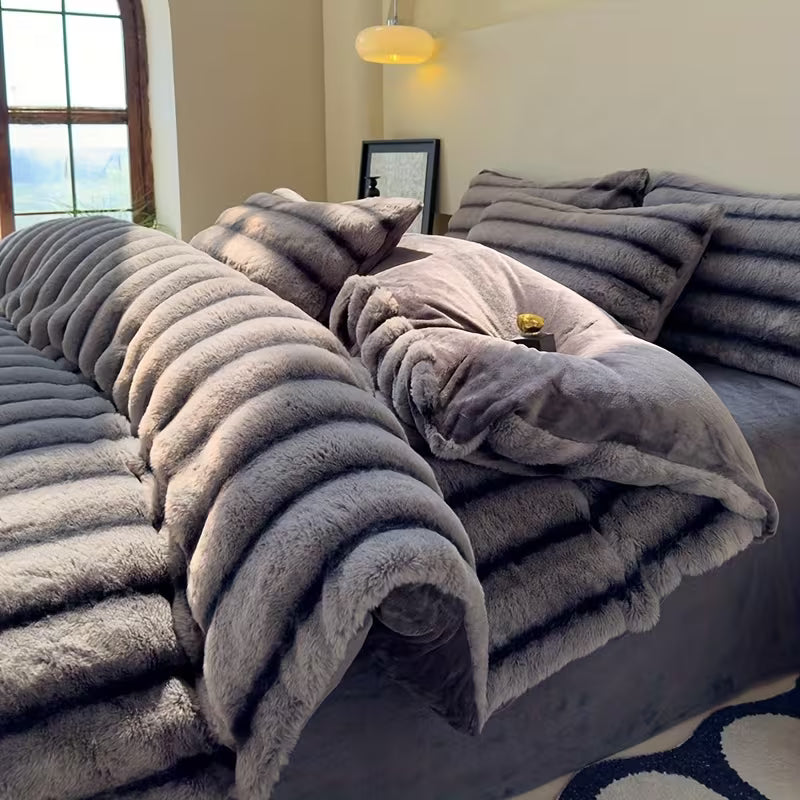 WinterLuxe™ 4-Piece Milk Velvet Bed Set | 200cm * 230cm