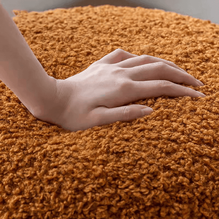 Cozy Chronicles | Fluffy Stool – Luxury Pouf Made of Premium Wool with a Warm, Cozy Look