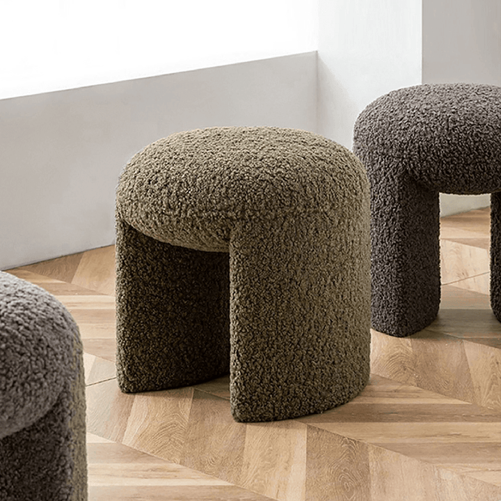 Cozy Chronicles | Fluffy Stool – Luxury Pouf Made of Premium Wool with a Warm, Cozy Look
