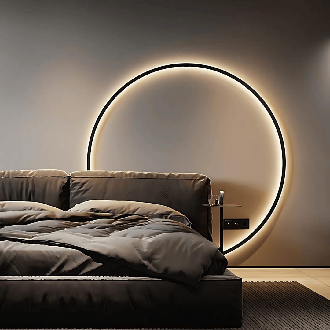Stellar Wall Lamp | Modern dimmable wall lamp with a sleek black design
