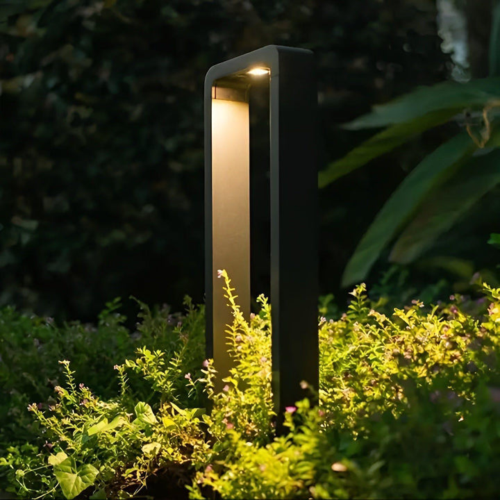 Modern LED Outdoor Lamp Made of Aluminum | Weatherproof Garden Lighting with a Sleek Design 