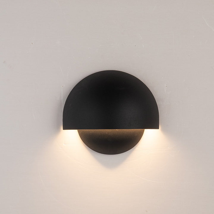 Orion™ LED Wall Lamp | Wireless or Cable | Warm, Atmospheric Light for Indoors &amp; Outdoors