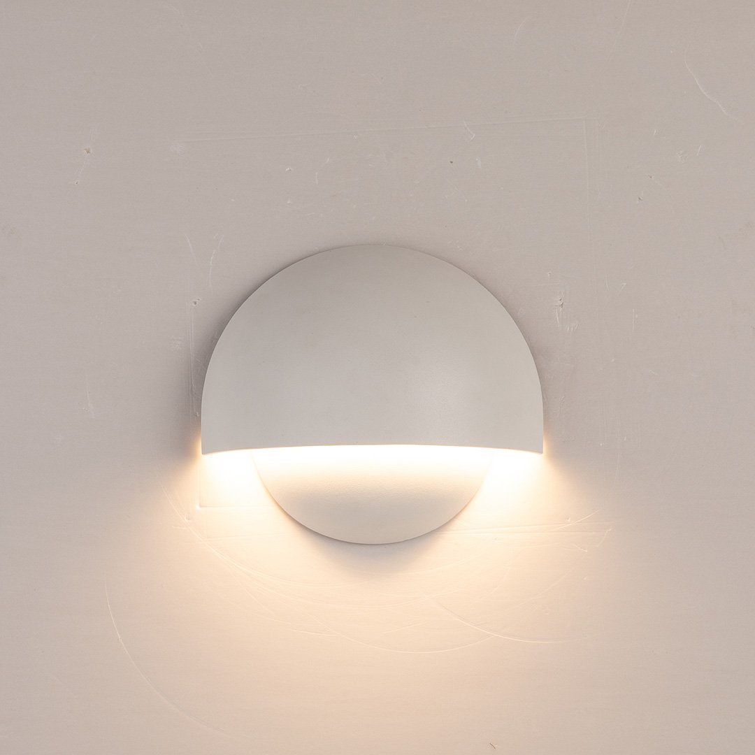 Orion™ LED Wall Lamp | Wireless or Cable | Warm, Atmospheric Light for Indoors &amp; Outdoors