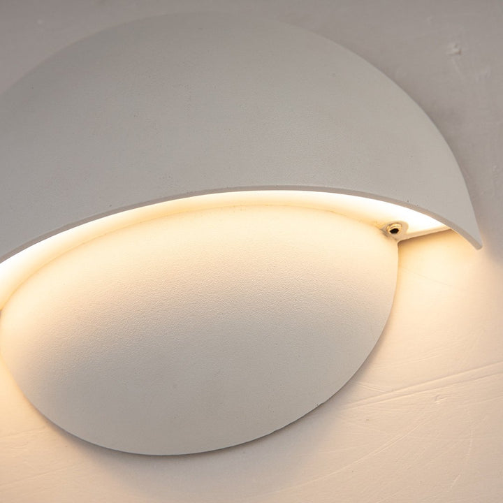 Orion™ LED Wall Lamp | Wireless or Cable | Warm, Atmospheric Light for Indoors &amp; Outdoors